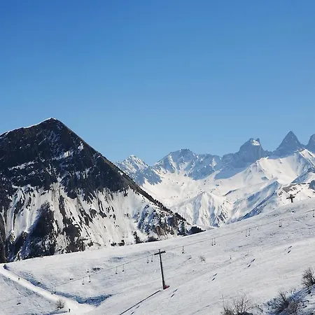 Mont Corbier 2*
